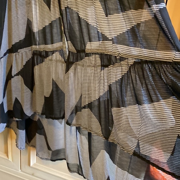 Volcom hi low flowy skirt BNWT - Picture 3 of 5